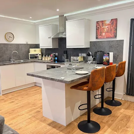 Appartement Luxury Centre - King Size Bed - Walk To Train Station & Attraction