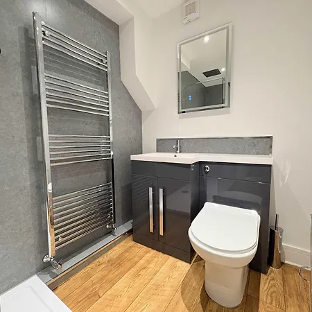 Appartement Luxury Centre - King Size Bed - Walk To Train Station & Attraction