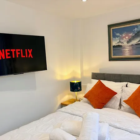 Appartement Luxury Centre - King Size Bed - Walk To Train Station & Attraction *