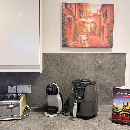 Luxury Centre - King Size Bed - Walk To Train Station & Attraction Appartement York