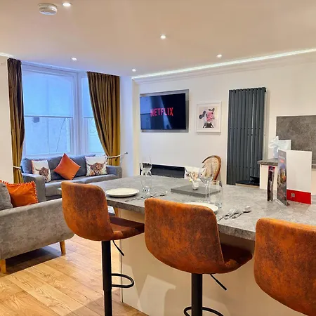 Appartement Luxury Centre - King Size Bed - Walk To Train Station & Attraction *