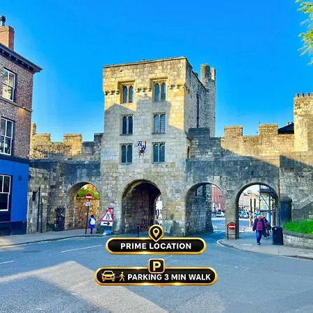 Luxury Centre - King Size Bed - Walk To Train Station & Attraction * York